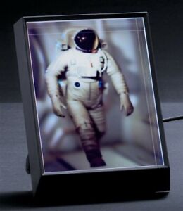 Looking Glass Portrait 3D Digital Photo Frame display iPhone photos as holograms