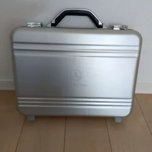 Mercedes-Benz attache Case PATENT NO : ZL 98 206013. 0 37.5 × 30 × 5.5cm used - Picture 1 of 11