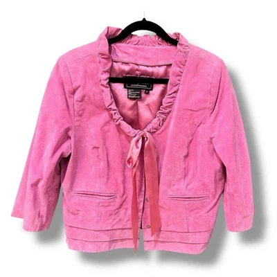 NWT Vintage Luxury Cropped 100% GenuineNWTSuede Leather Jacket. Size Medium - Image 1 of 4