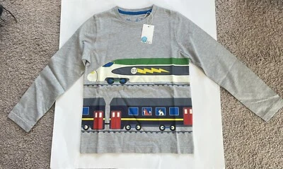 Nueva con etiquetas Camiseta Mini Boden Vehículo Estampada Gris Marl Trains, talla 7-8y Foto 1 de 4