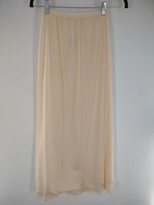 Montgomery Ward Slip Skirt Women's 24/26 100% Nylon 063 - Picture 1 of 4