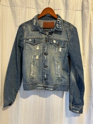 Chaqueta Denim Camionero Envejecida Artesanal de Lujo Hecha en México Talla Mediana Foto 1 de 4