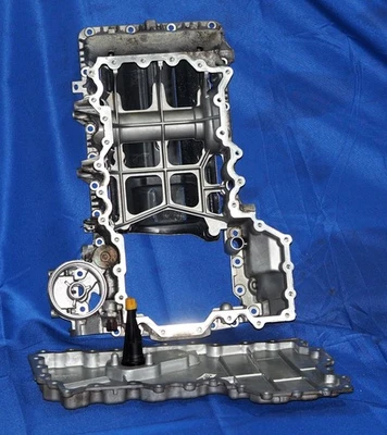 2012-2019 BMW F06 F12 F13 650i 4.4L N63 xDrive AWD Engine Oil Pan OEM Up & Low - Image 1 of 4