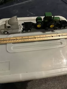 ERTL # 15227 JOHN DEERE EQUIPMENT HAULING SET - 1/64 9220 4X4 Tractor - Picture 1 of 11