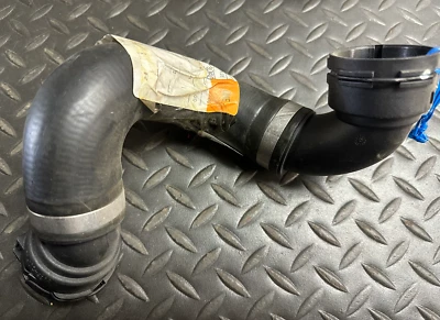 Manguera de radiador original BMW - 17-12-7-564-478 - Se adapta a BMW 128i, 135i y otros Foto 1 de 4