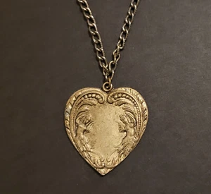 Old Vintage Repousse Hammered Brass Chinese Angels Tennin Pendant Necklace - Picture 1 of 8