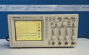Tektronix TDS224 Digital Real-Time Oscilloscope 4CH 100MHz 1GS/s - Imagen 1 de 2