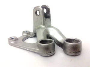 SUZUKI 2006-2009 GSXR750 GSXR600 FRONT LEFT FOOTREST NO. 2 BRACKET 43521-01H00 - Picture 1 of 5