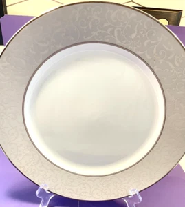Mikasa PARCHMENT Pattern L3438 Silver Scrolls Round Chop Plate Platter 12 1/4" - Picture 1 of 3