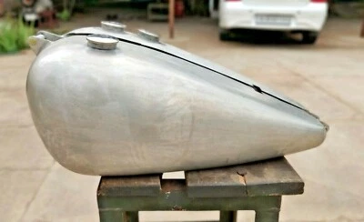 TANQUE INDIAN CHIEF 1935-37 (HECHO A PRENSA) CON BOLSILLO DE COMBUSTIBLE EXTRA Foto 1 de 4