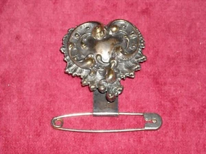 BEAUTIFUL ART NOUVEAU - HEART CHATELAINE METAL BELT SLIDE w/SAFETY PIN #7 - Picture 1 of 4