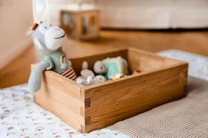 Aufbewahrungsbox in Eiche mit Fingerzinken - Bild 1 von 13