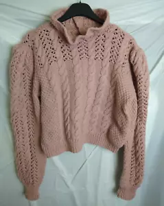 Pull femme fait main taille M cropped gros câble tricot rose laine Cottagecore - Photo 1/6