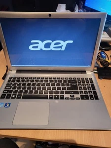 Acer Aspire V5-571. Core i3 CPU, 8GB RAM, ohne HDD - Bild 1 von 2