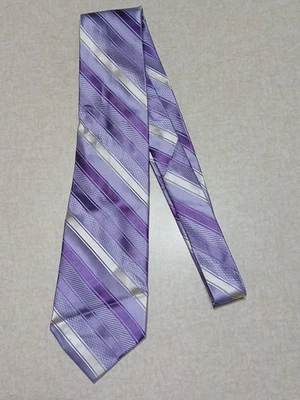 Corbata de seda Jones New York púrpura rayas plateadas Foto 1 de 3