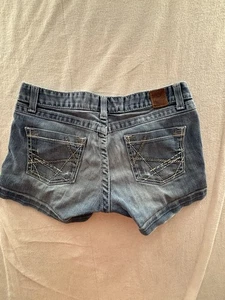 BKE Madison Denim blaue Jeansshorts Stretch Gr. 28 distressed gebraucht, in einwandfreiem Zustand - Bild 1 von 10
