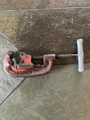 Rigid No 42A Four Wheel Pipe Cutter 1/2" - 2"  Elyria, Ohio USA - Image 1 of 4