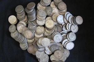 Lotto 4 monete 1920-1967 $1 FV .800 argento canadese scelta casuale 25 centesimi quarti - Foto 1 di 1