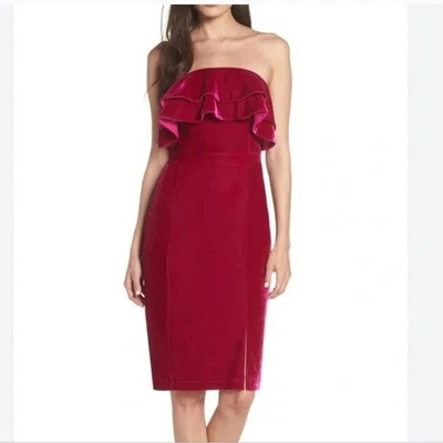 Adelyn Rae Vestidos Simone Magenta Terciopelo Volantes Vestido Sin Tirantes Rosa Pequeño Foto 1 de 4