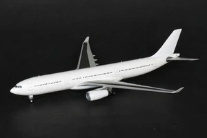 ''Damage'' Airbus A330-300 "Blank" series JC Wings 1:200 Diecast Model XX2104 - Picture 1 of 4