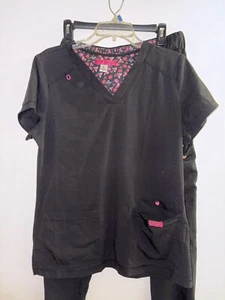 Women’s Betsey Johnson Scrub Top Size  M And Bottoms Size M  3 Pockets Black - Picture 1 of 12