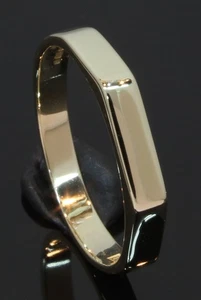 9 Carat Yellow Gold Ladies Narrow Rectangular Signet Ring Size R (80.25.545) - Picture 1 of 5