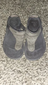 Womens Crocs Brown Thong Style Sandals Size 7 W Used  - Picture 1 of 6