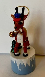 Holzfigur Rudolph das Rentier mit der roten Nase Ornament 2004 China 4,5 x 1,75 Zoll - Bild 1 von 6