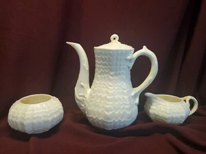 Vintage BELLEEK Tridacna IRELAND Coffee Pot SET 6th Mark GREEN - 20oz - Picture 1 of 12