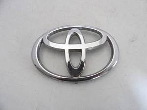 2002 2003 2004 -2005 TOYOTA CAMRY 2003 2006 07-2008 TOYOTA MATRIX GRILLE EMBLEM - Picture 1 of 13