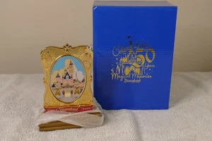 Brandneu Disney DLR 50 Jahre Magische Erinnerungen Dornröschen Schloss Limitierte Auflage - Bild 1 von 4