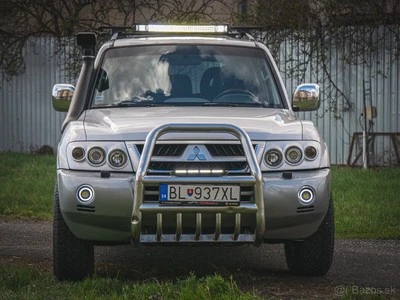 Mitsubishi Pajero运动大灯 — 第 1/4 张图片