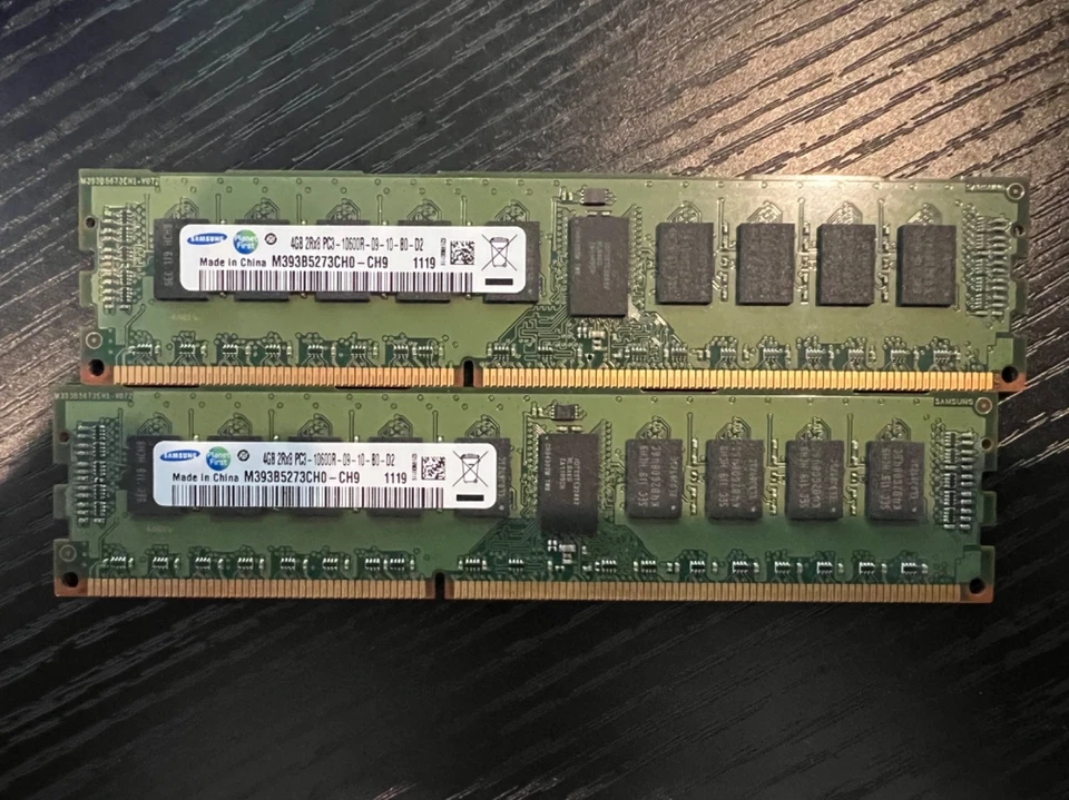 4GB Samsung DDR3 PC3-10600R 2Rx8 ECC - Image 1 of 1