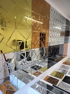 decorative mirrors wall - Picture 1 of 3