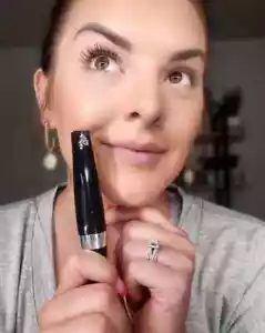 YOUNIQUE EPIC TWISTED MASCARA!!!! BNIB! Free Shipping - Picture 1 of 2