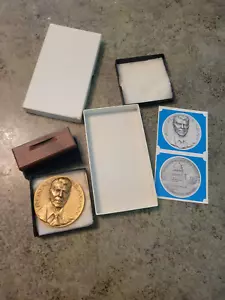 President Ronald Reagan 1981 First Inaugural Medallic Bronze Medal w Box - Picture 1 of 6