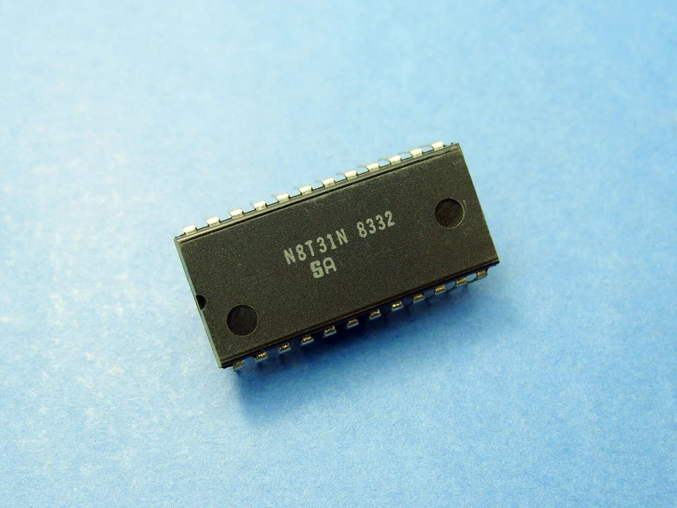 8T31N 8-bit Bidirectional I/O Port; Signetics; DIP-24 (N8T31N 8T31) - 1pcs - Image 1 of 3