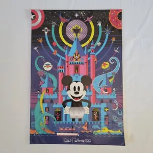 Póster D23 2022 Expo Miembro Dorado exclusivo de Disney Mickey Oswald Eric Tan - Imagen 1 de 4