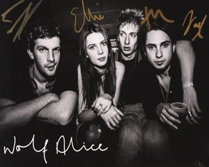 WOLF ALICE BAND SIGNED REPRINT ROCK MEMBERS AUTOGRAPHS 8"x10" Photograph - Picture 1 of 1