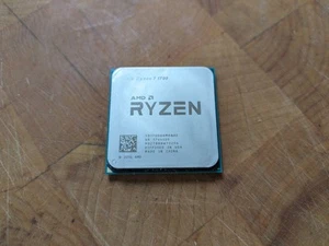 AMD Ryzen 7 1700 Eight-Core - 3GHz Processor with Cooler/heatsink - Photo 1/4