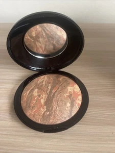 LAURA GELLER Baked Balance Brighten Deep Colour Correcting Foundation 24g New - Picture 1 of 3