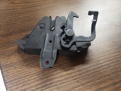 00 MITSUBISHI MONTERO SPORT 3.0L AT 4 PUERTAS SUV CAPÓ BLOQUEO PESTILLO OEM  Foto 1 de 3