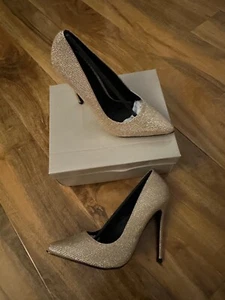 GOLD SPARKLY / GLITTERY HIGH HEEL SHOES - SIZE 5 - UNUSED & BOXED - Picture 1 of 5