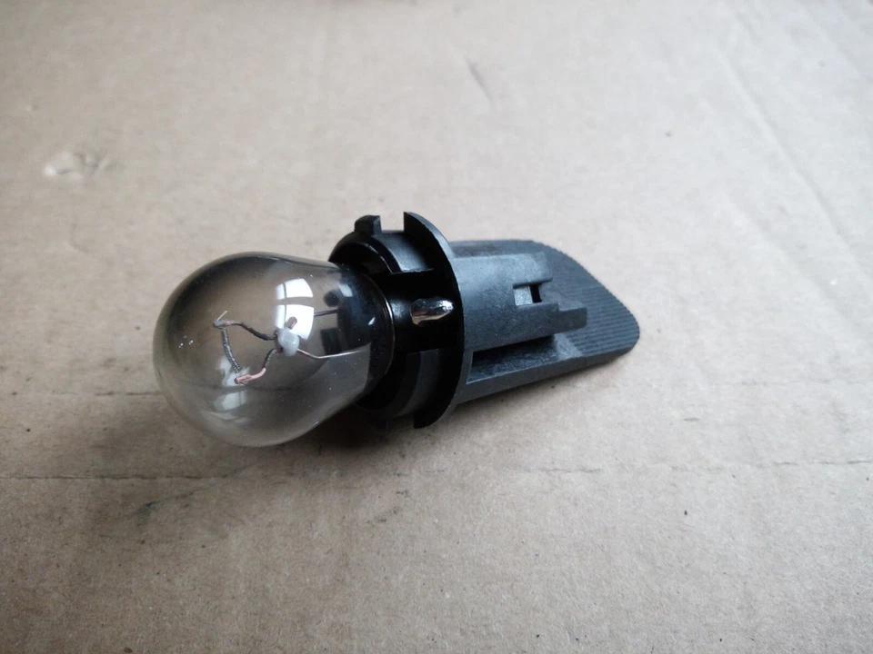 Soporte de Faro para Luz Trasera Piloto Marcha Atrás Freno Volvo V70-II - Imagen 1 de 1