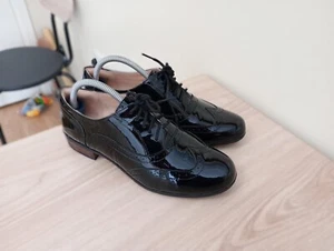 Women`s CLARKS Hamble Oak Black patent leather brogues Size 6 D - Picture 1 of 10