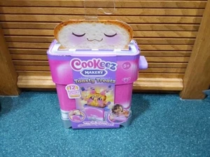 COOKEEZ Makery Toasty Treatz with Surprise Scented Plush Pet BRAND NEW SEALED - Picture 1 of 7