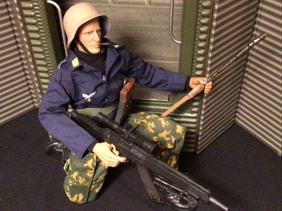 1/6Scale,12” WWII German SNIPER SGT. LUFTWAFFE (Heer,Kriegsmarine) 21st Century  - Image 1 of 4