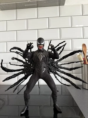 CUSTOM VENOM HOT TOYS DISPLAY PIECE 1/6 SCALE (FIGURE NOT INCLUDED)  - Image 1 of 2