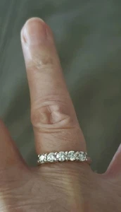 Nachlass Sterlingsilber CZ Pave Jubiläum Bandring Größe 8,75 - Bild 1 von 4