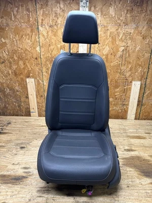 Front Seat VW PASSAT 22 -DRIVER SIDE-leather (sport seats) (heated) - Изображение 1 из 4
